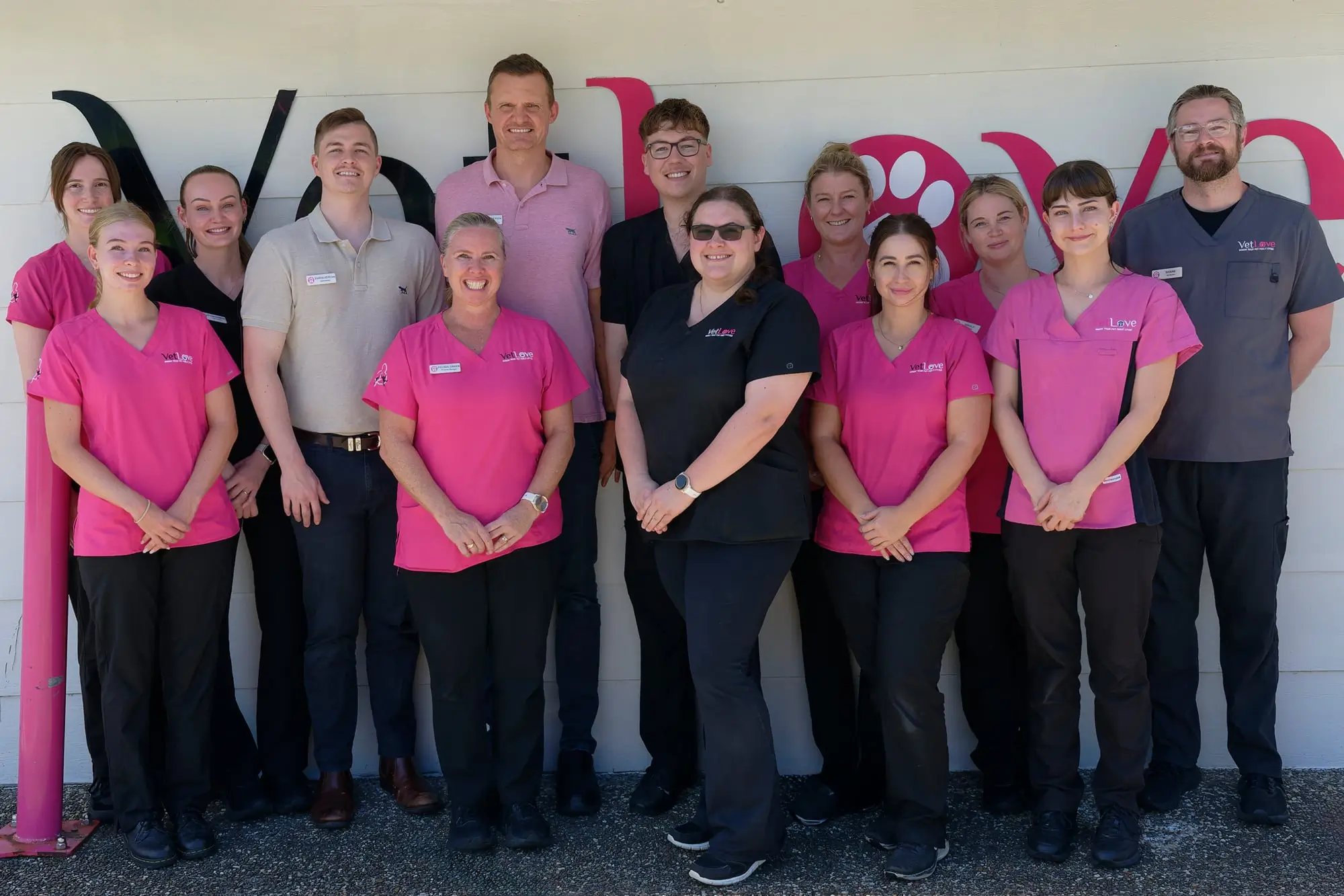 VetLove-Helensvale-team-photo
